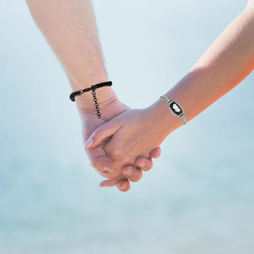 Long-distance touch bracelet, vibrates and glows, suitable for couples in love, sends SOS SMS, relationship bracelet, Velentine gift for girlfriend or boyfriend.